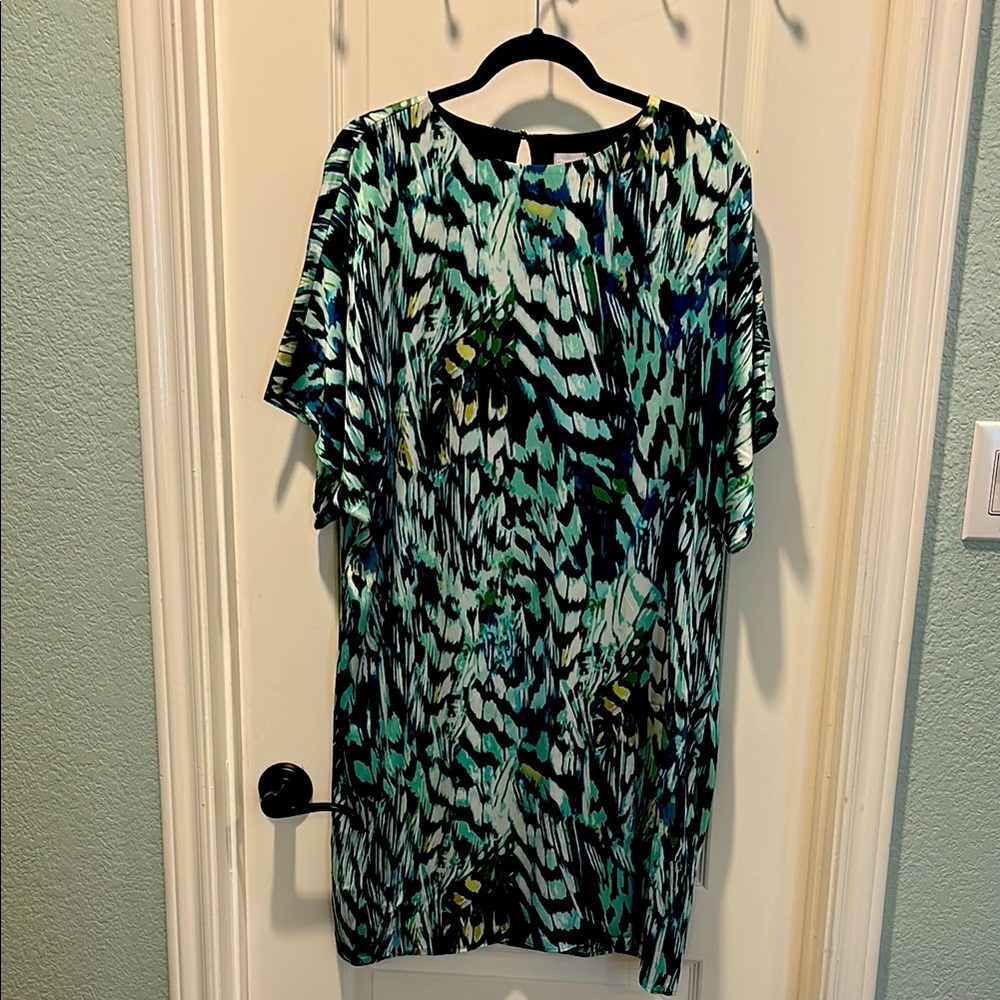 Elegant Green Patterned Dress
